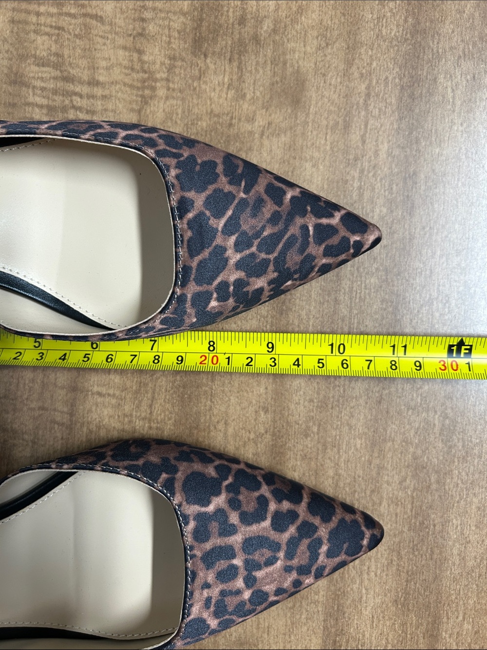 NWT Liz Claiborne Leopard Print Pointed Toe Slingback Block Heel Pumps 9.5
Y - Picture 14 of 16